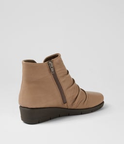 MAXIE SU FAWN LEATHER