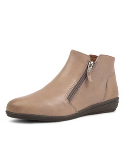 FALLENN SU DK STONE BLACK SOLE LEATHER