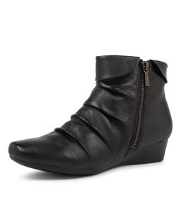 ROGER SU BLACK LEATHER