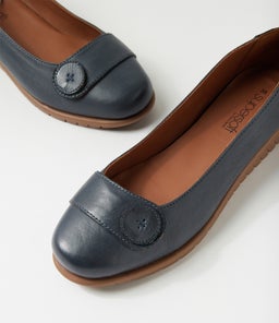 NANIEN SU NAVY GUM SOLE LEATHER