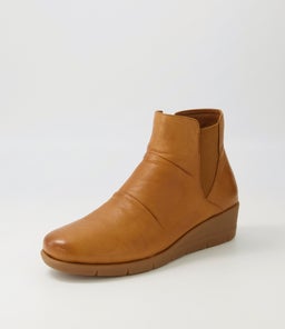 MARCEI SU NEW TAN LEATHER