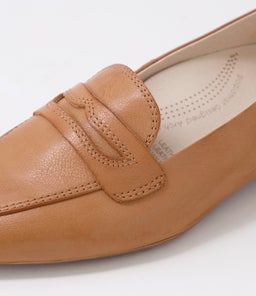 CADENCES SU DK TAN LEATHER