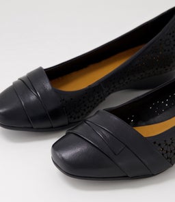 REA SU BLACK LEATHER