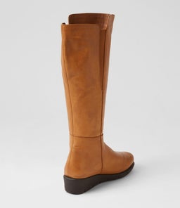 MAKES SU NEW TAN LEATHER