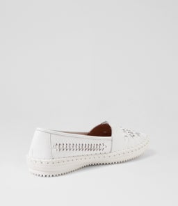 WANDIES SU WHITE SILVER LEATHER