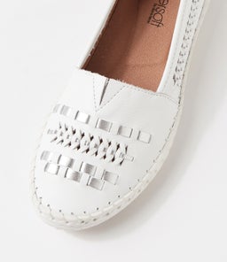 WANDIES SU WHITE SILVER LEATHER