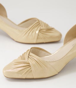 LESSHE SU PLATINUM COVERED HEEL SUEDE