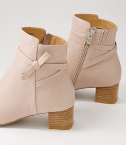 MARSHAS SU DK NUDE LEATHER
