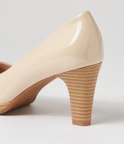 SERINA2 SU ALMOND NATURAL HEEL PATENT LEATHER