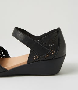 JOONI SU BLACK BLACK SOLE LEATHER