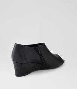 SHAI SU BLACK LEATHER