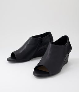 SHAI SU BLACK LEATHER