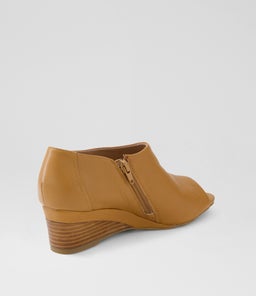 SHAI SU DK TAN LEATHER