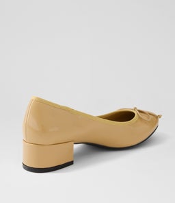 DIANA TH CARAMEL PATENT PU