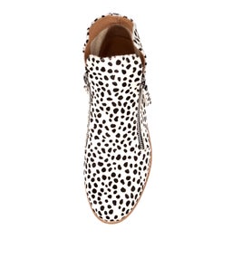 OHMY BLACK&WHITE WHITE SOLE PONY
