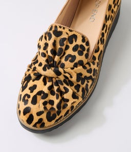 OCLEM LEOPARD BLACK SOLE PONY