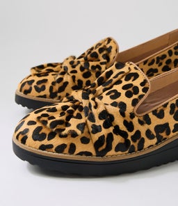 OCLEM LEOPARD BLACK SOLE PONY