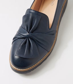 OCLEM LRG NAVY NAVY SOLE LEATHER