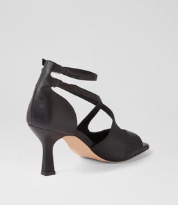 LANYEY TO BLACK LEATHER