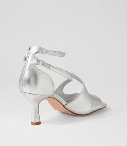 LANYEY TO SILVER LEATHER
