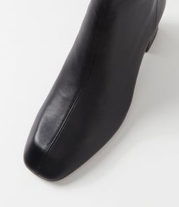 ELLIZA TO BLACK LEATHER