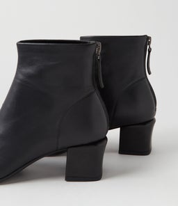 ELLIZA TO BLACK LEATHER
