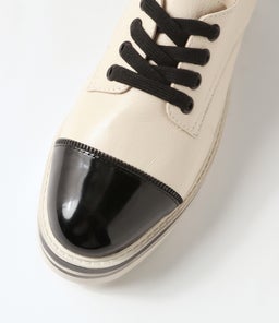 SALISON TO BLACK MILK PATENT LEATHER