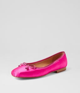 MOOKIE TO FUCHSIA SATIN LEATHER