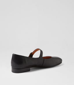 PEETTA TO BLACK LEATHER