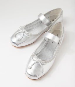 AILAHS TO SILVER LEATHER