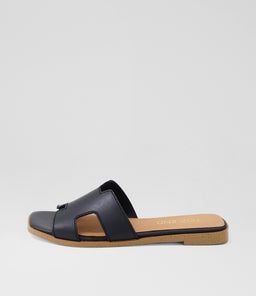 LYCHA TO BLACK LEATHER