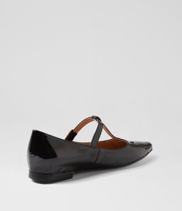 YULIAS TO BLACK PATENT LEATHER