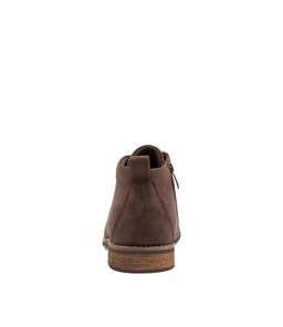 MCQUILLIAN UN BROWN NUBUCK PU