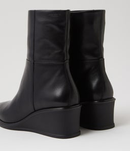 AINO WEDGE BOOT VB BLACK LEATHER
