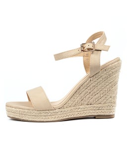 AMAYA VE NUDE SMOOTH