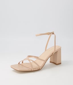 NAKITA VE NUDE SMOOTH