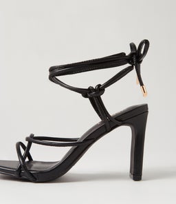 KIARA VE BLACK SMOOTH