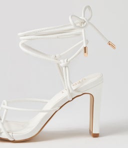 KIARA VE WHITE SMOOTH