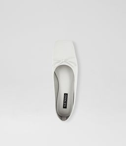 BECCA V XO ICE LEATHER