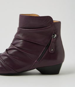 CAMRYN XW ZR AUBERGINE LEATHER