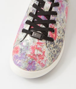 DELILAH XF ZR BLACK FLORAL LEATHER