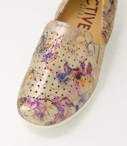 LIANA W ZR GOLD VINTAGE FLORAL LEATHER
