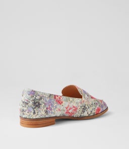 ORETA XW ZR BLACK FLORAL LEATHER