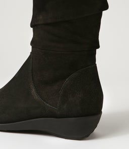 SEATTLE XF ZR BLACK TUMBLE NUBUCK