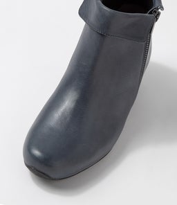 CATHAL XW ZR NAVY LEATHER