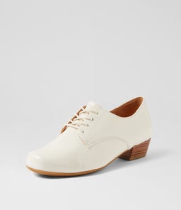 QESSOL XW ZR IVORY PATENT LEATHER