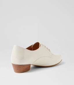 QESSOL XW ZR IVORY PATENT LEATHER