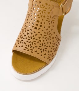 PERYNN W ZR TAN LEATHER