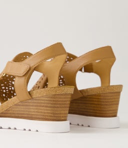 PERYNN W ZR TAN LEATHER