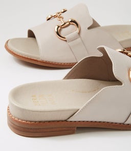 JEKKELA W ZR ALMOND LEATHER